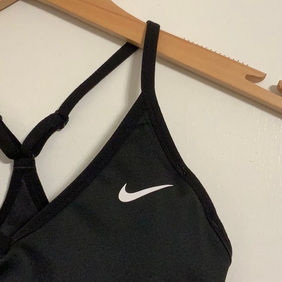 Nike sports bra - Picture 2 of 4